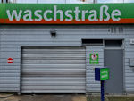 Waschstraße Einfahrt