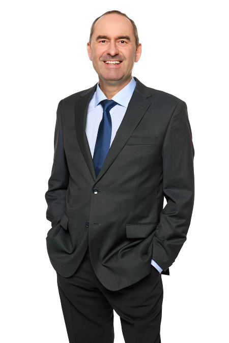 Huber Aiwanger (Full Body, 2025)